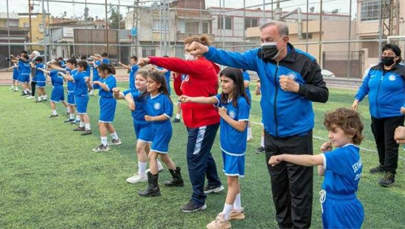 Spor okulları çocukları eğitiyor, geleceğe taşıyor