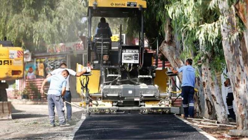 Kırsalda, merkezde, kamu kurumlarında asfalt çalışmasına devam
