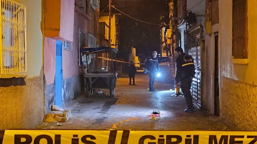 Bekçi, cezaevi firarisini ayağından vurup yakaladı...