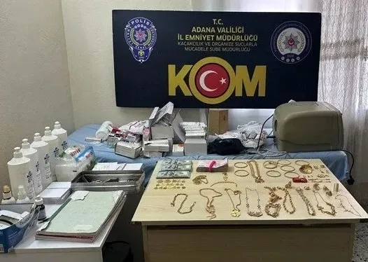 Sahte kadın doktorun muayenehanesine baskın: Para ve altınlar çıktı