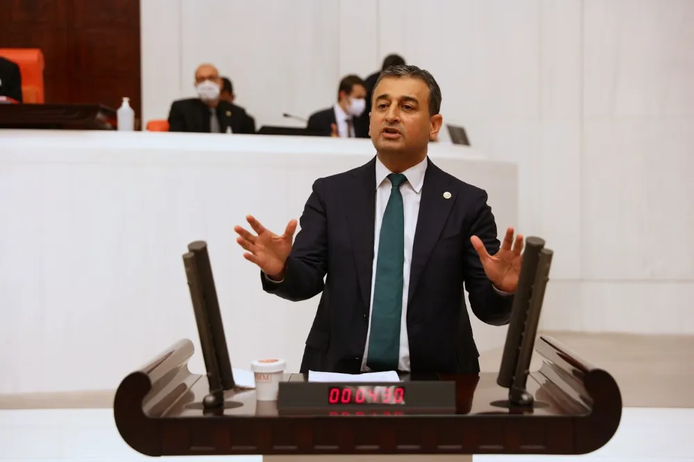 CHP’li Bulut: “Saray’ın danışman kadrolarına ne kadar para ödeniyor?”