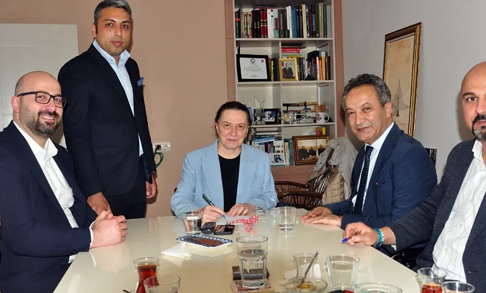 Eski bakan Sarı DAİMFED Ailesine Katıldı
