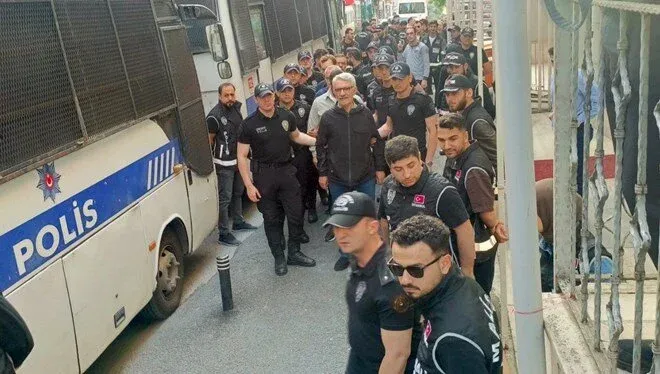 CEYHAN BELEDİYE BAŞKANI KADİR AYDAR TUTUKLANDI