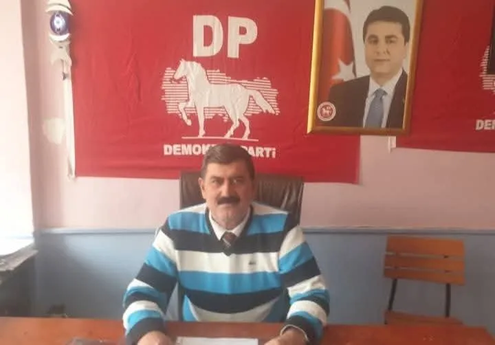 Demokrat Parti Ceyhan İlçe Başkanı Hüseyin Tamer Demiray Güven Tazeledi