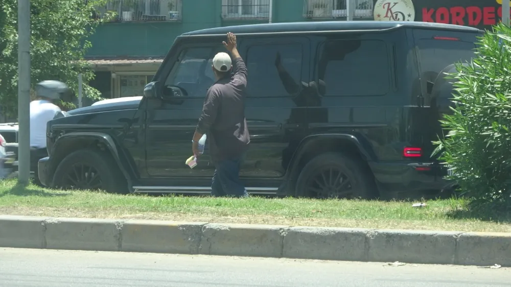 Kim bunlara dur diyecek zabıta mi ? polis mi?
