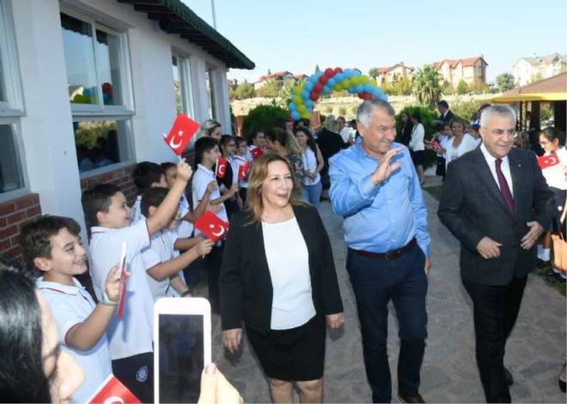 Başkan Zeydan Karalar, Fikri hür, vicdanı hür nesiller yetiştirmeliyiz.