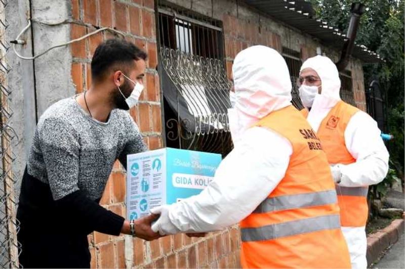 Sarıçam Belediyesi gıda kolisi dağıttı