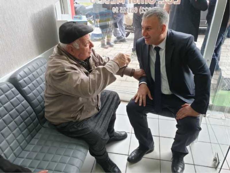 Karataş Belediye Başkanı Necip Topuz Babalar Günü vesilesi ile bir mesaj yayımladı.