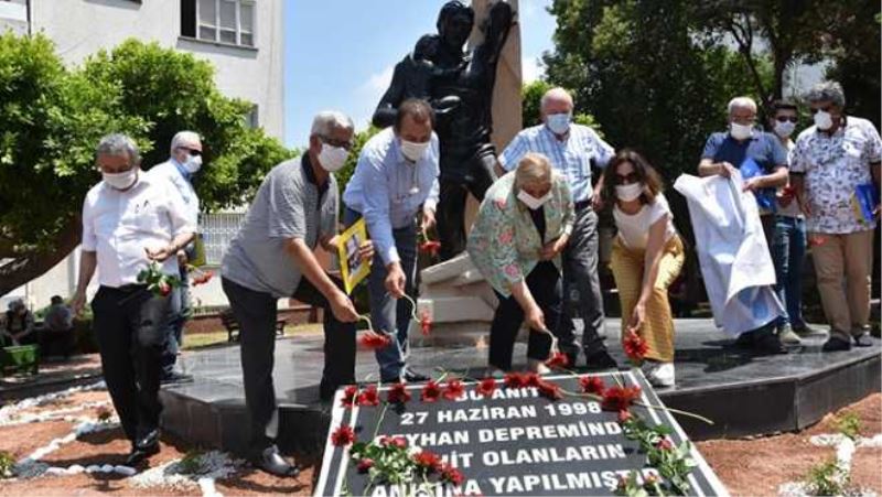 CEYHAN DEPREMİNDE HAYATINI KAYBEDENLER TÖRENLE ANILDI